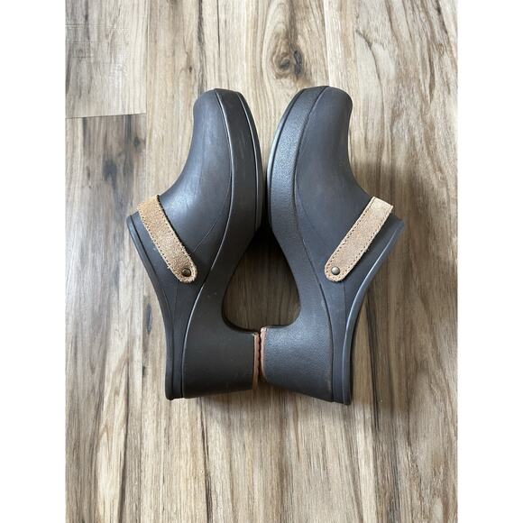 Crocs | Sarah Cobbler Comfort Clogs Brown Slip On Mule Leather Strap- Size 7 - Picture 3 of 6